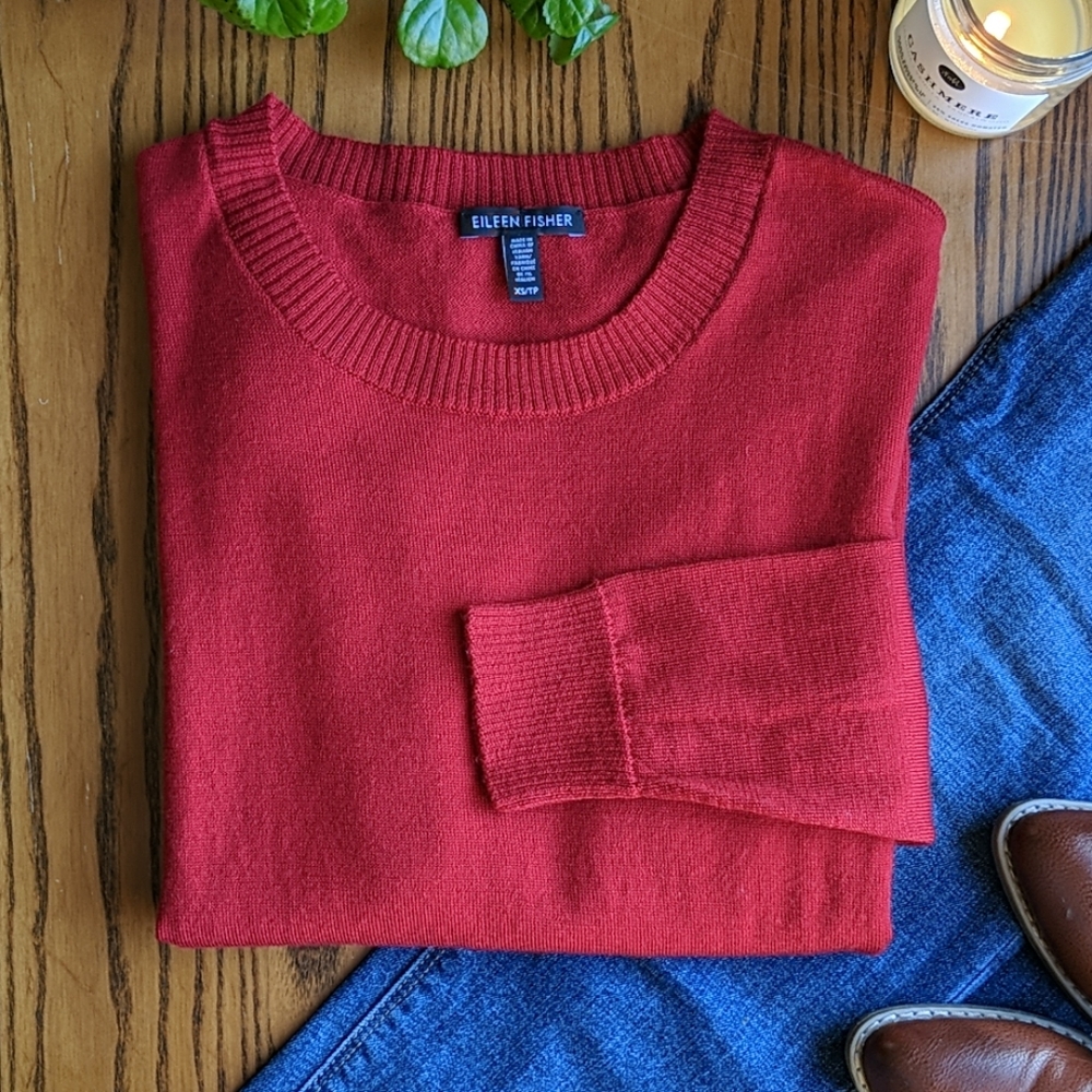 Eileen Fisher | 100% Merino Wool Split Hem Sweater